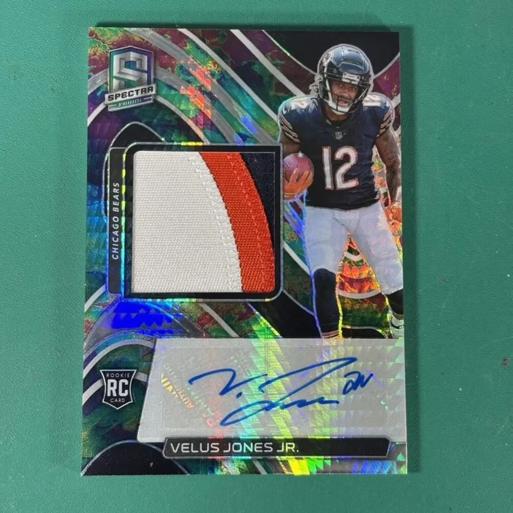 2022 Spectra Velus Jones Jr. RC Patch Rookie Auto 42/99 Bears